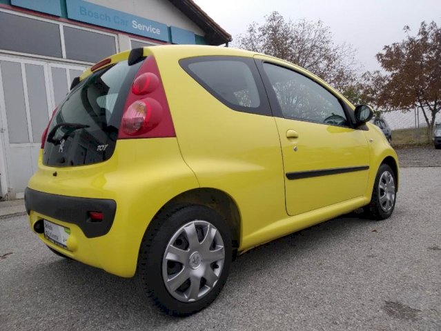 Peugeot 107 1,0/KLIMA/DUPLI SET GUMA