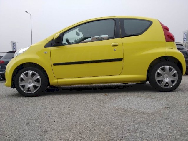Peugeot 107 1,0/KLIMA/DUPLI SET GUMA