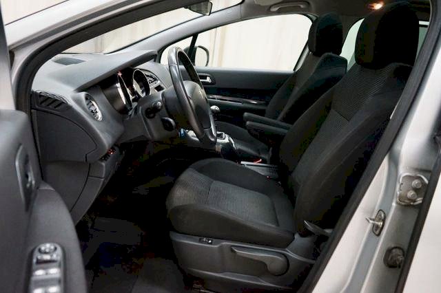 Peugeot 5008 1,6HDi Business