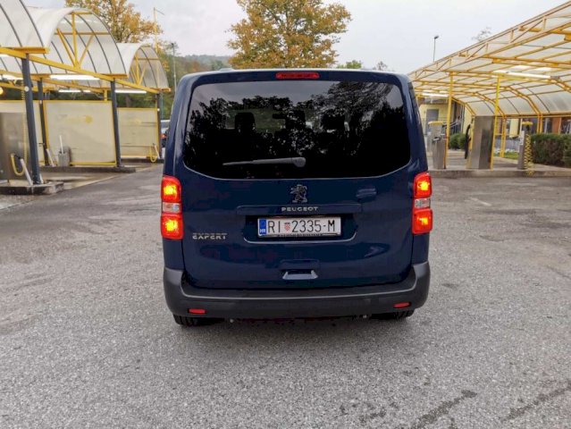 Peugeot Traveller 1,5 BlueHDI automatik