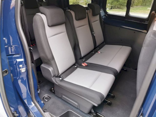 Peugeot Traveller 1,5 BlueHDI automatik