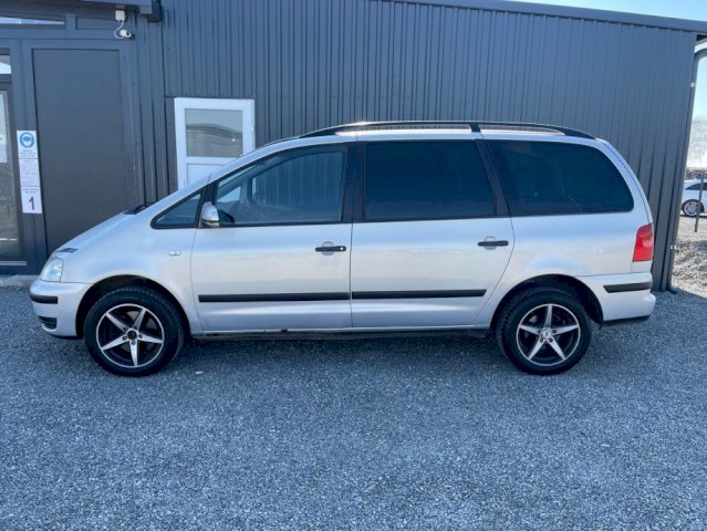 VW Sharan 1,9 TDI * REG DO 09/22 * ALU 16 * 7