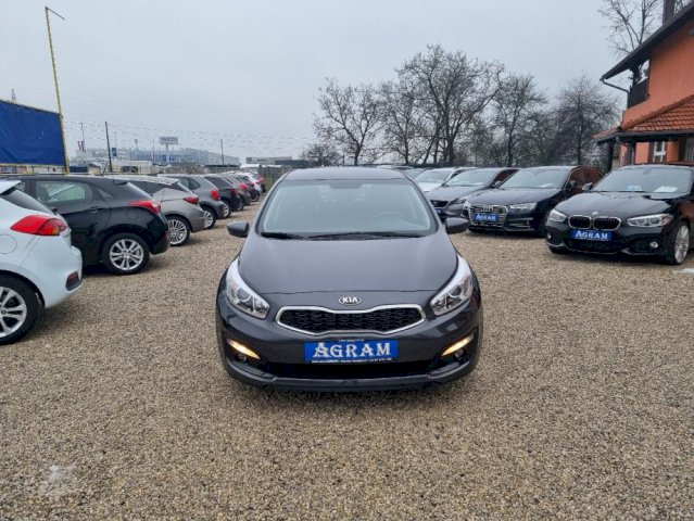 Kia Ceed 1,6 CRDi*REDIZAJN*NAVIGACIJA*R.KAMERA*