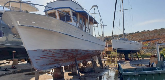 Ribarski brod za koču i za turizam