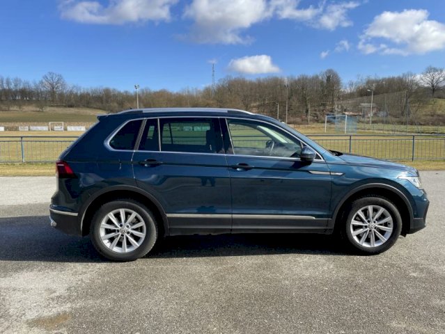 VW Tiguan 2,0 TDI DSG ELEGANCE