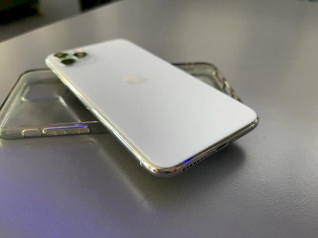 iPhone 11 Pro Max 64gb ***KAO NOVO***TOP STANJE**