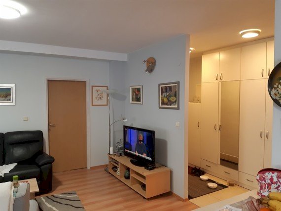 Lijepo Uređen Dvoetažni Stan 324M2 Centar Zagre