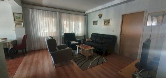 Lijepo Uređen Dvoetažni Stan 324M2 Centar Zagre
