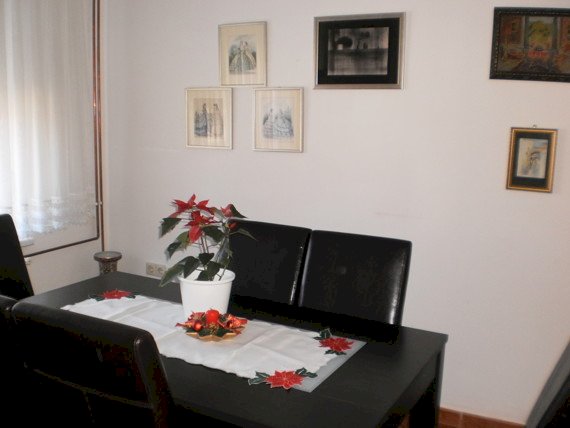 Lijepo Uređen Dvoetažni Stan 324M2 Centar Zagre