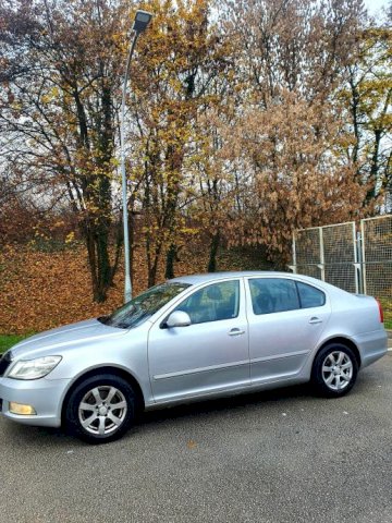 Škoda Octavia 1,6 TDI SERVISNA ŠKODA HR.AUTO...