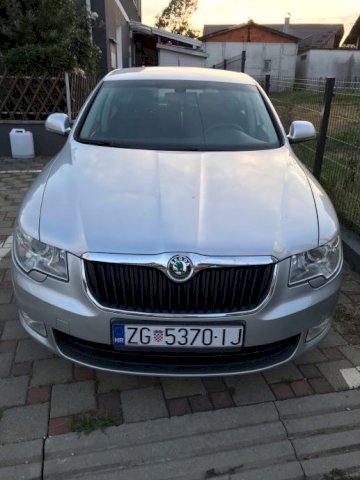 Škoda Superb 1,4 150.000km