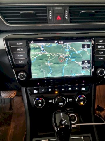 Škoda Superb 2,0 TDI DSG+F1