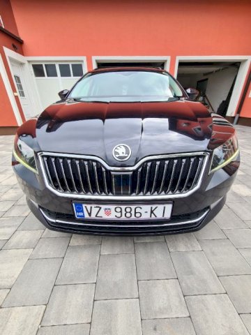 Škoda Superb 2,0 TDI DSG+F1