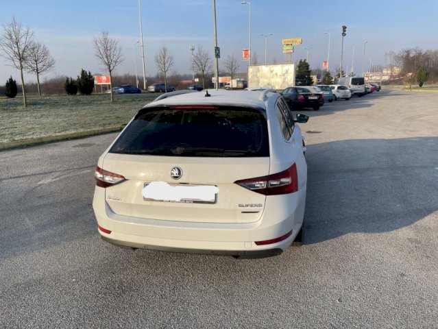 Škoda Superb Combi 1,6 TDI Bi-Xenon