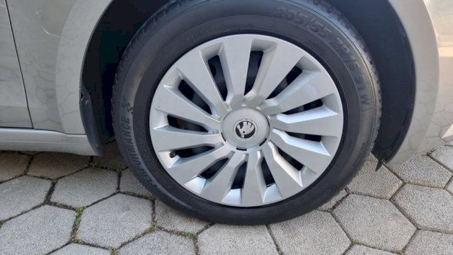 Škoda Octavia 1,6 TDI STYLE *NIJE UVOZ*