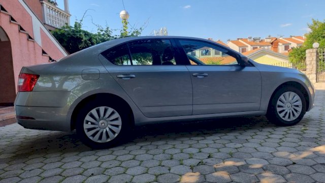 Škoda Octavia 1,6 TDI STYLE *NIJE UVOZ*
