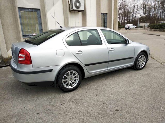 Škoda Octavia 1.6 **PLIN**..Xenon..Tempomat..200