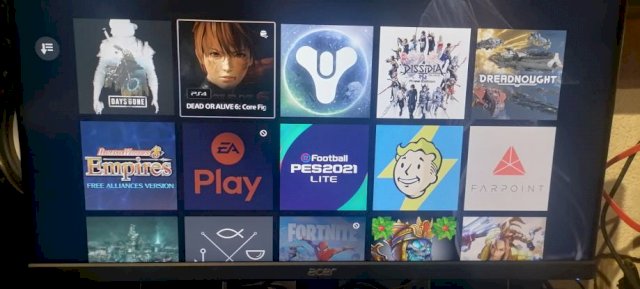 PlayStation 5 sa 111PS4 i 20 PS5 original igrica