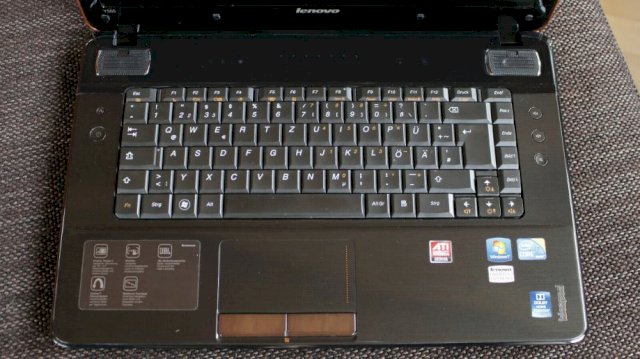 Lenovo IdeaPad Y560 Notebook 15,6