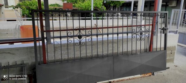 Klizna kapija (ograda)