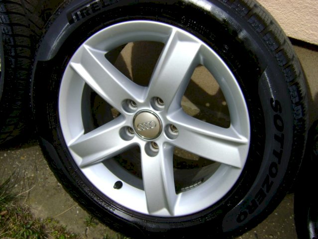 Alu felge AUDI 16'' sa zimskim gumama PIRELLI