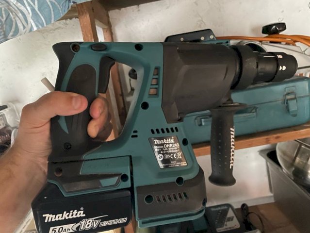 makita udarni cekic dhr 243