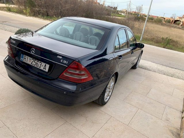 Mercedes-Benz E-klasa 220 CDI