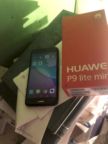 Mijenjam Huawei p 9 Lite mini za fiksni telefon.