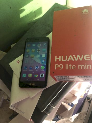 Mijenjam Huawei p 9 Lite mini za fiksni telefon.