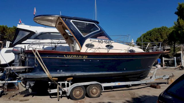 MIMI Libeccio 25 cabin