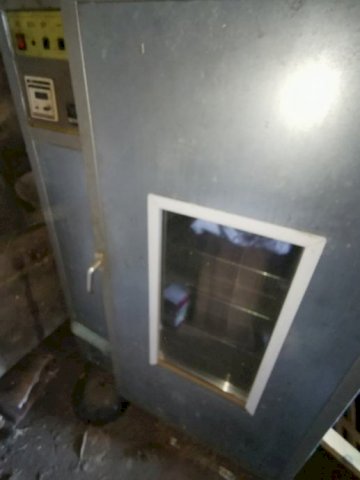 Inkubatori automatski.