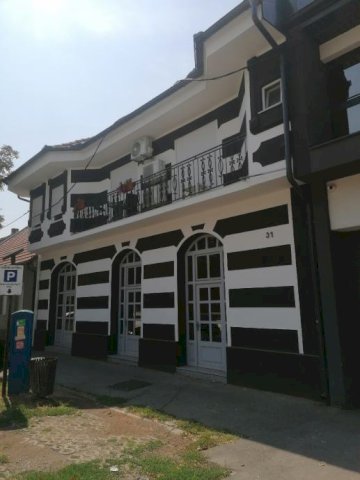 novorenovirani stan u centru Vinkovaca 130m2