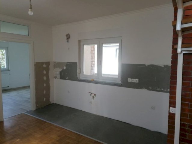 novorenovirani stan u centru Vinkovaca 130m2