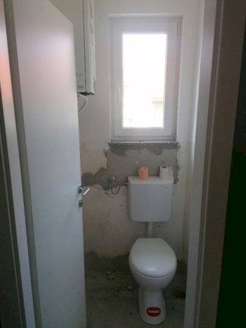 novorenovirani stan u centru Vinkovaca 130m2