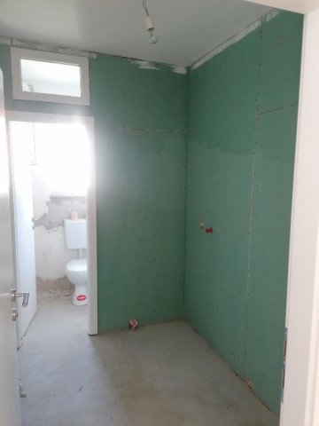 novorenovirani stan u centru Vinkovaca 130m2