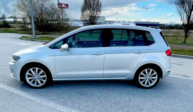 VW Golf Sportsvan 2.0TDI DSG Highline 150KS