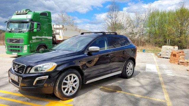 Volvo XC60 AWD D5 2.4 R Design