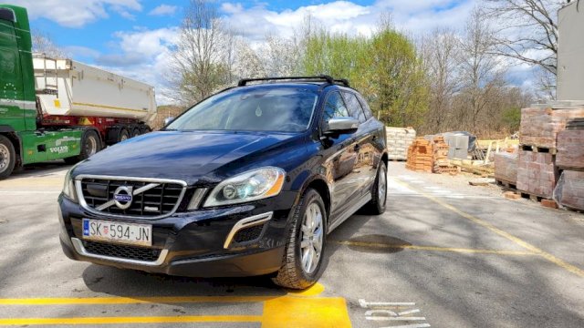 Volvo XC60 AWD D5 2.4 R Design