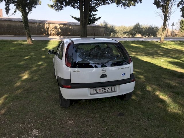 Opel Corsa. 1.7 DISEL.