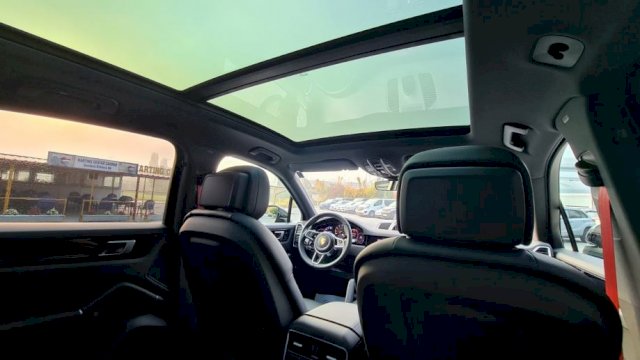 Porsche Cayenne NOVO