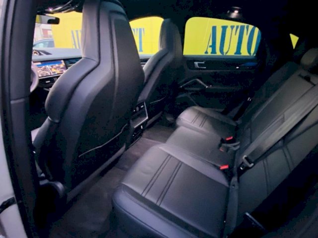 Porsche Cayenne Coupe HYBRID -TESTNO-