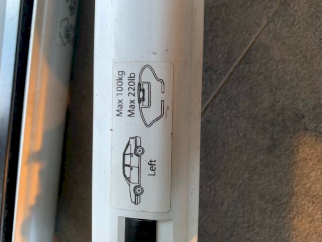 Nosaci za skije-original toyota