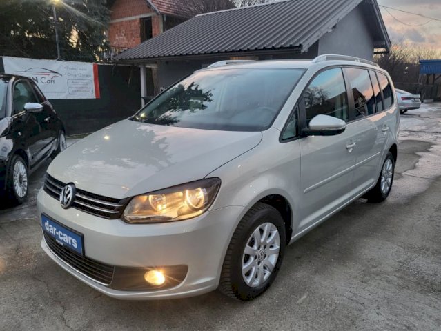 VW Touran 1,6 TDI *** 2015 NAVI VEL.SERVIS REG.GO