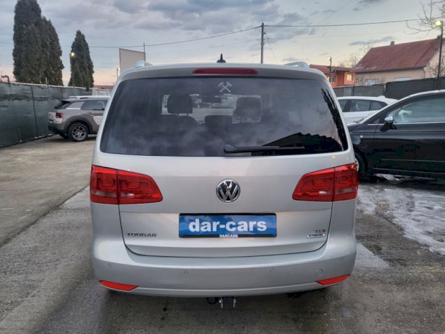 VW Touran 1,6 TDI *** 2015 NAVI VEL.SERVIS REG.GO