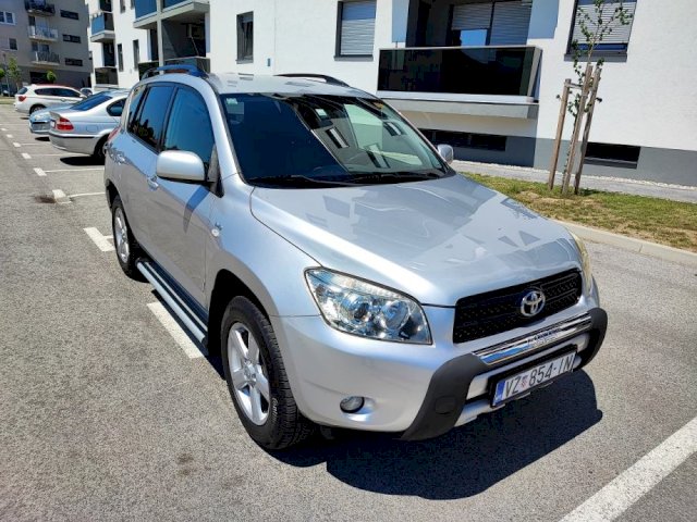 Toyota RAV4 2,2 D-4D 4WD