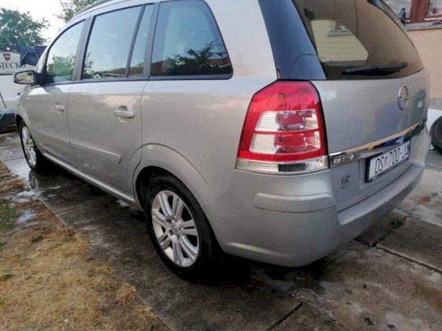 Opel Zafira 1,9 CDTI napravljen veliki servis