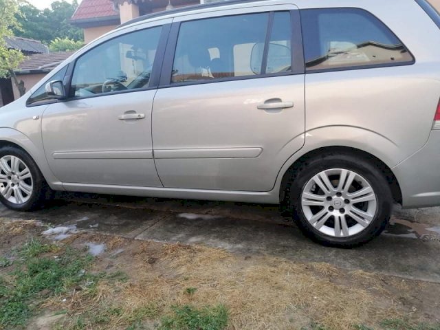 Opel Zafira 1,9 CDTI napravljen veliki servis