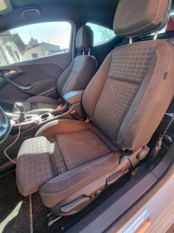 Opel Astra J GTC 2.0 BiTurbo