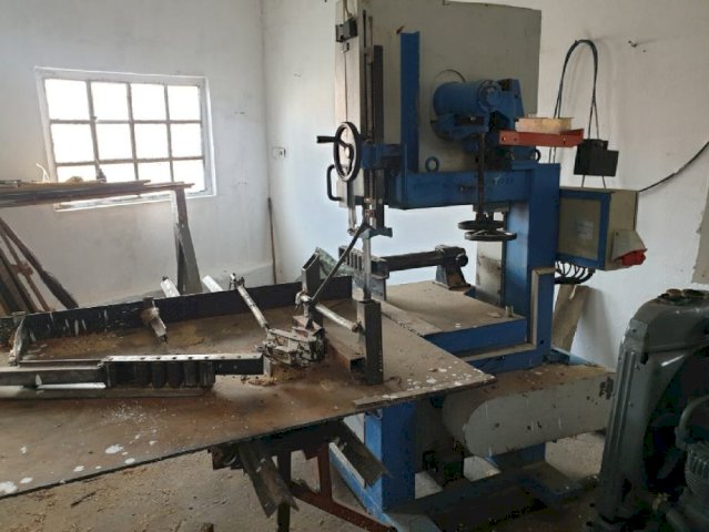 Tračna pila industrijski banzek