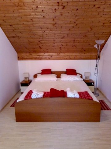 Krapinske Toplice, Jurjevec, Vila S Bazenom, 250m